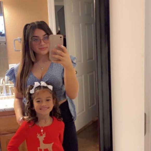 Meet your Posher, Yainy - Picture 1 of 1